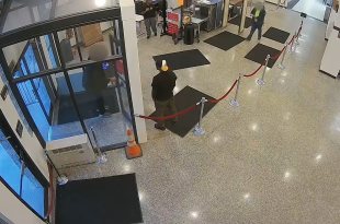 Man El*m*nates Himself Inside A Courthouse